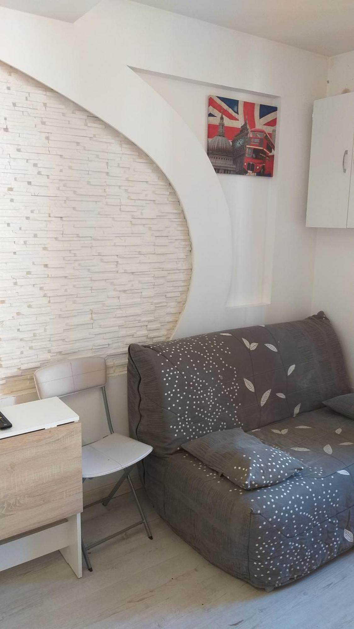 Magnifique Studio Au Coeur Historique De Fréjus Екстериор снимка