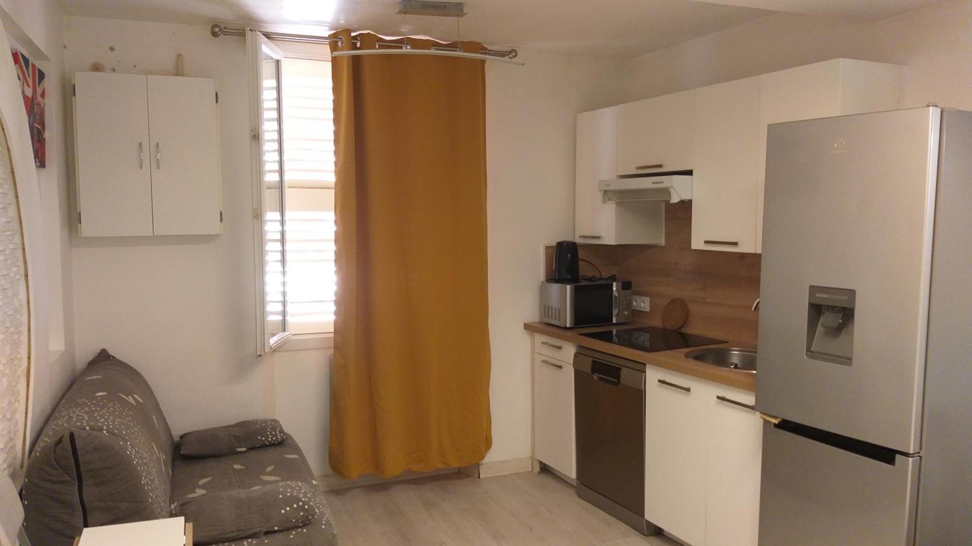 Magnifique Studio Au Coeur Historique De Fréjus Екстериор снимка